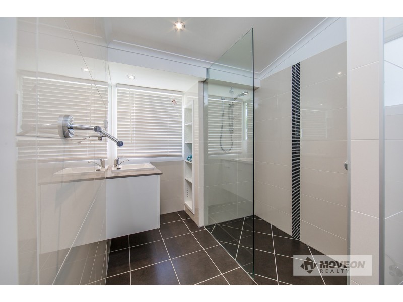 34 COX ST, Margate QLD 4019