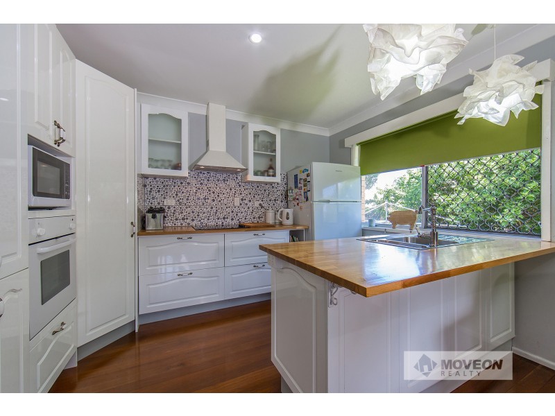 4 ALKOOIE AVE, Clontarf QLD 4019