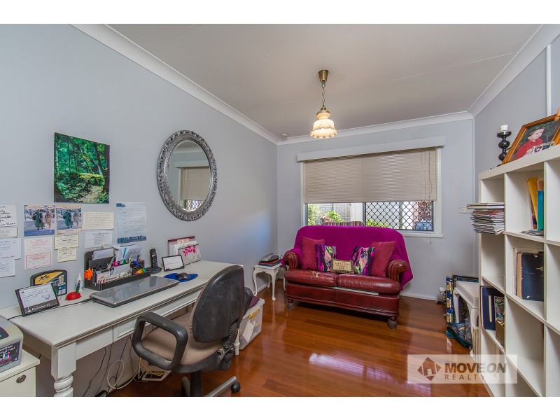 4 ALKOOIE AVE, Clontarf QLD 4019