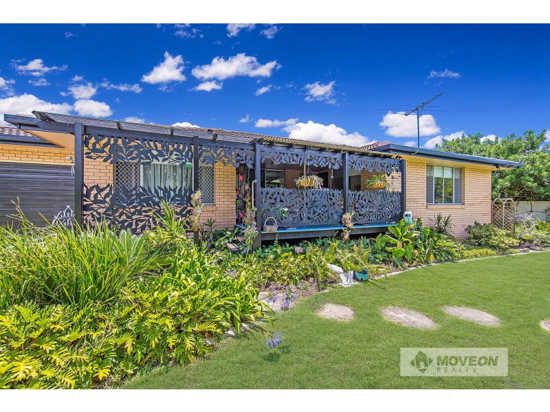 4 ALKOOIE AVE, Clontarf QLD 4019