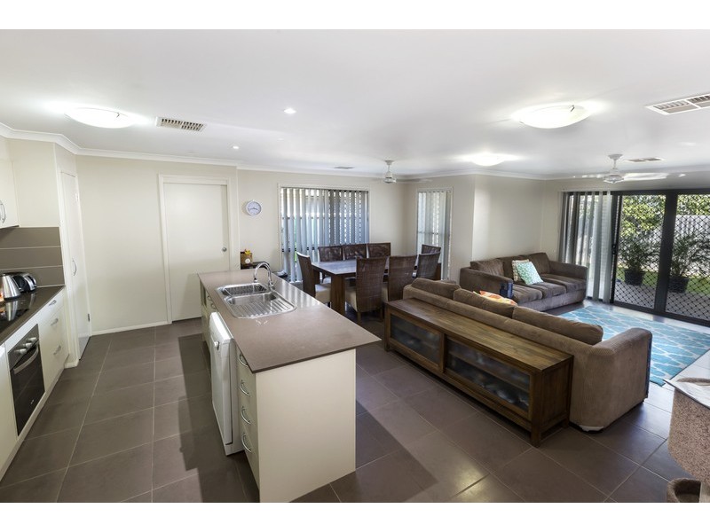 51 DAINTREE CIRCUIT, North Lakes QLD 4509