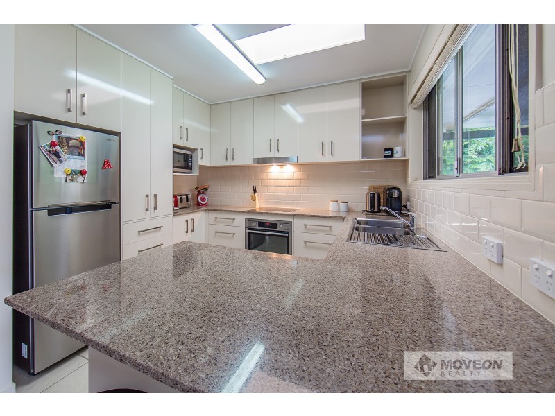 20 KALIMNA DRIVE, Clontarf QLD 4019