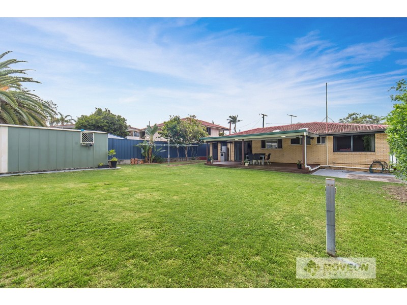 20 KALIMNA DRIVE, Clontarf QLD 4019