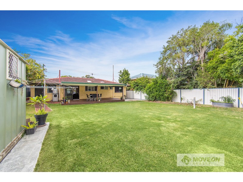 20 KALIMNA DRIVE, Clontarf QLD 4019