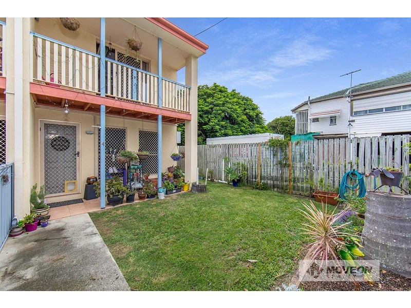 4/7 BAILEY ST, Woody Point QLD 4019