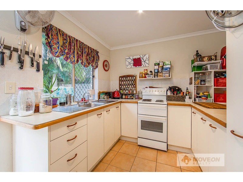 4/7 BAILEY ST, Woody Point QLD 4019