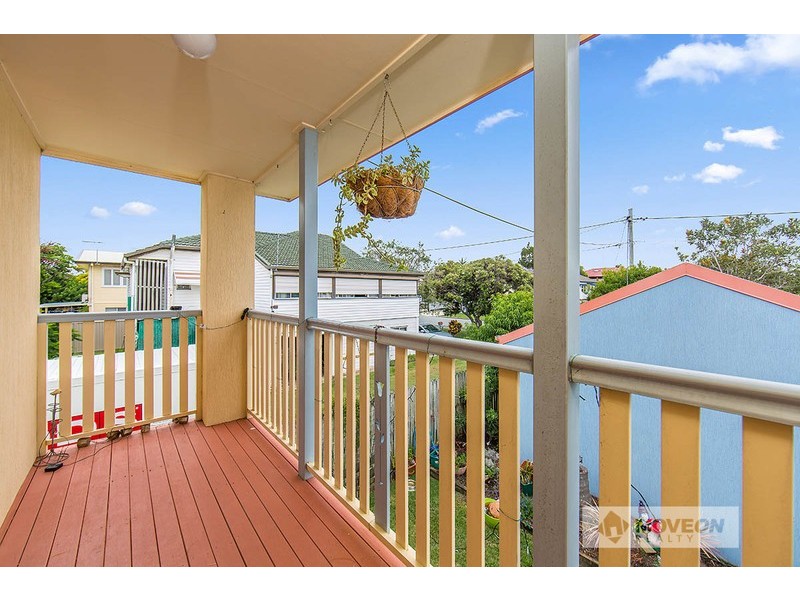 4/7 BAILEY ST, Woody Point QLD 4019