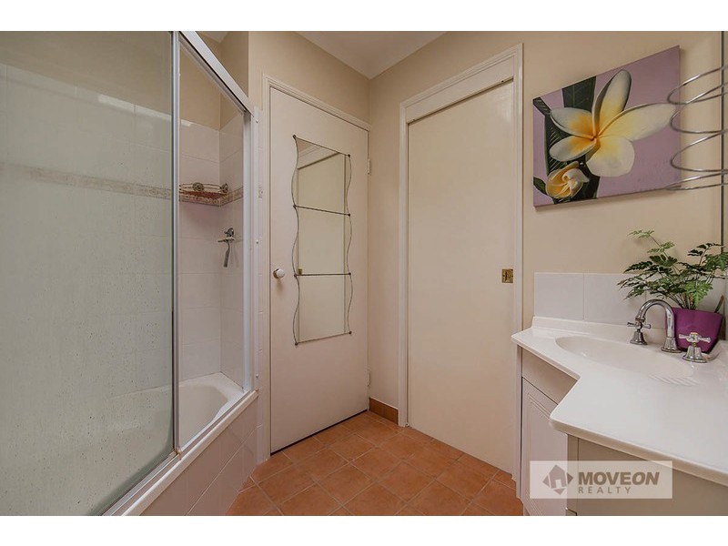 4/7 BAILEY ST, Woody Point QLD 4019