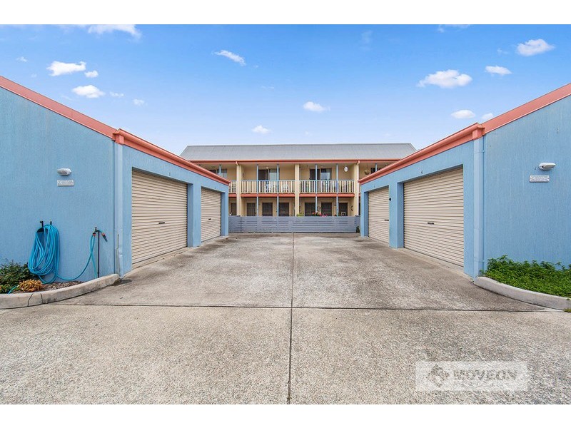 4/7 BAILEY ST, Woody Point QLD 4019