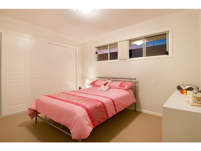 38 LIONHEART CRESCENT, Newport QLD 4020