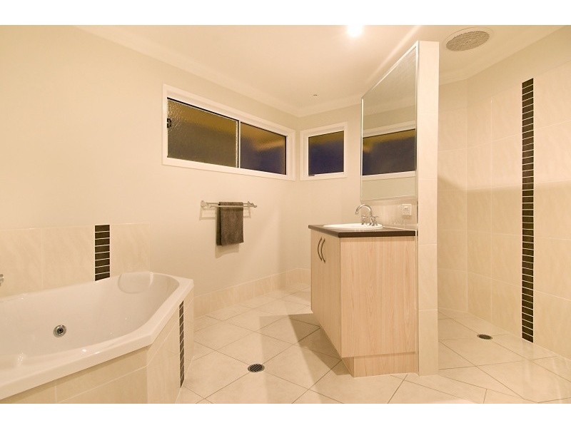 38 LIONHEART CRESCENT, Newport QLD 4020