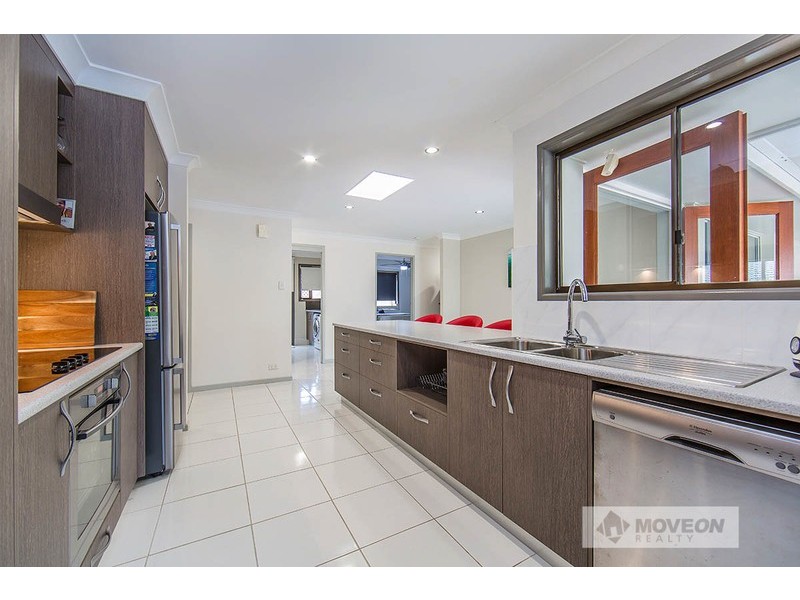 6 MAYFAIR ST, Kippa-ring QLD 4021