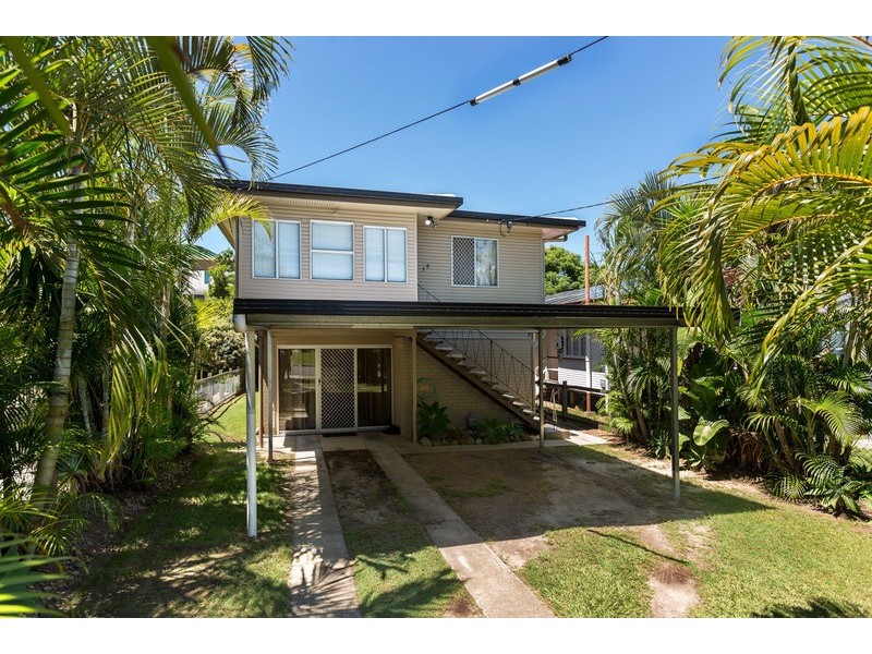 38 PERCY STREET, Redcliffe QLD 4020