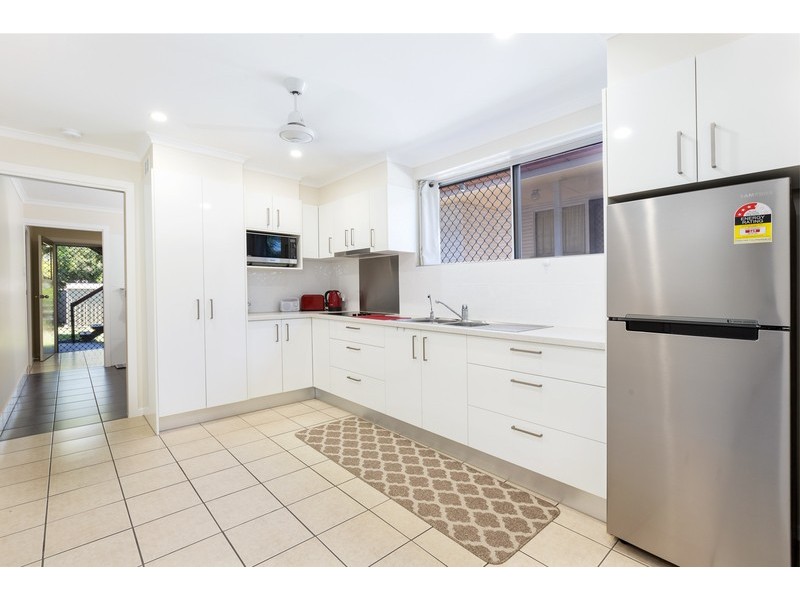 38 PERCY STREET, Redcliffe QLD 4020