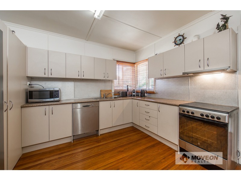 28 HIGLETT ST, Scarborough QLD 4020