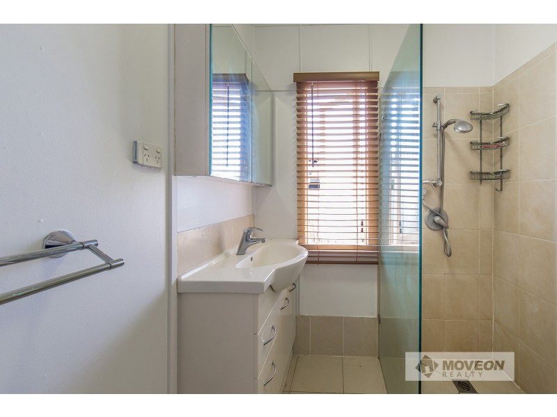 28 HIGLETT ST, Scarborough QLD 4020