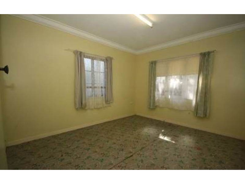 2 MARYBOROUGH TERRACE, Scarborough QLD 4020