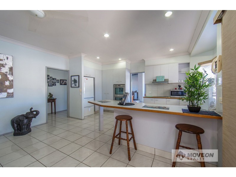 18 AUSTRALIA COURT, Newport QLD 4020