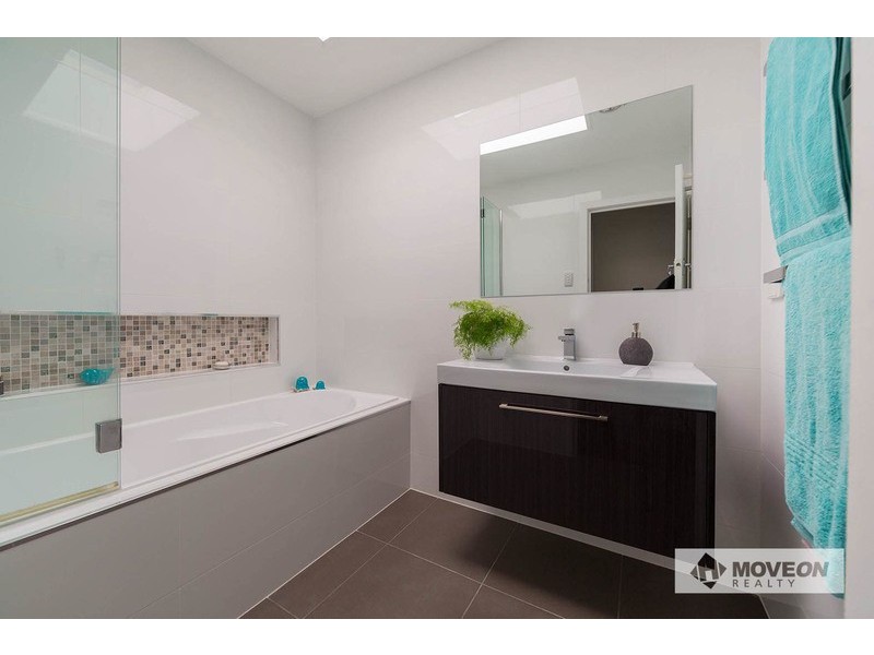 16 PAYNE ST, Clontarf QLD 4019