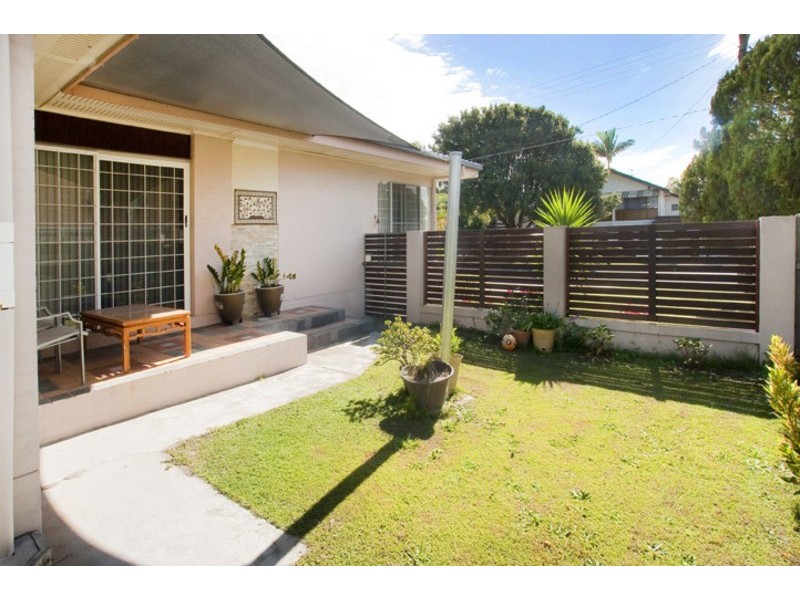 15 HIBISCUS AVENUE, Redcliffe QLD 4020