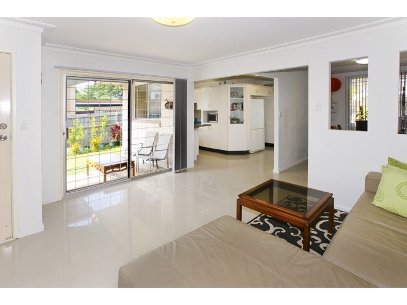 15 HIBISCUS AVENUE, Redcliffe QLD 4020