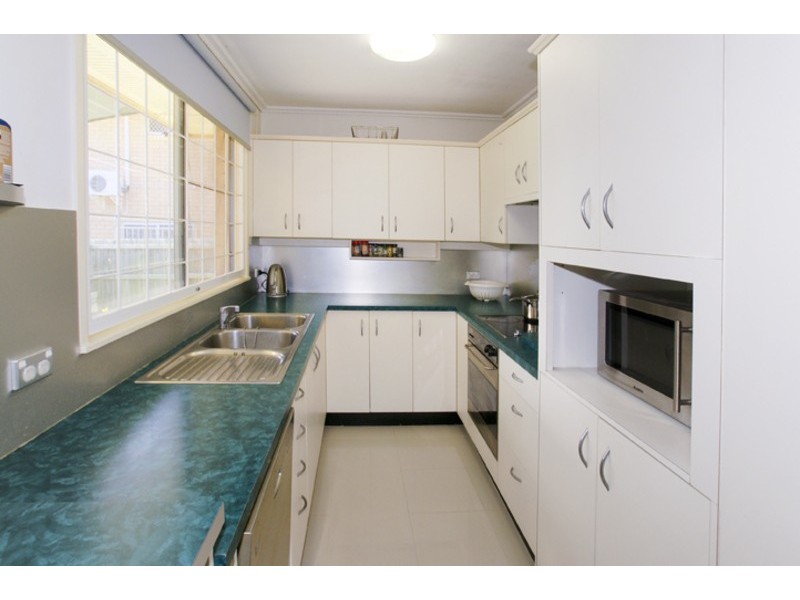 15 HIBISCUS AVENUE, Redcliffe QLD 4020