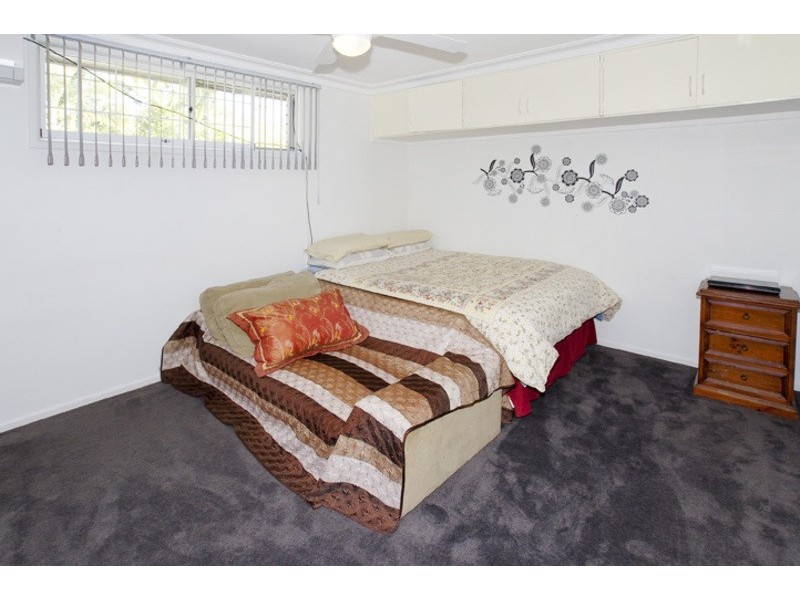 15 HIBISCUS AVENUE, Redcliffe QLD 4020
