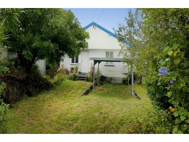 308 SCARBOROUGH ROAD, Scarborough QLD 4020