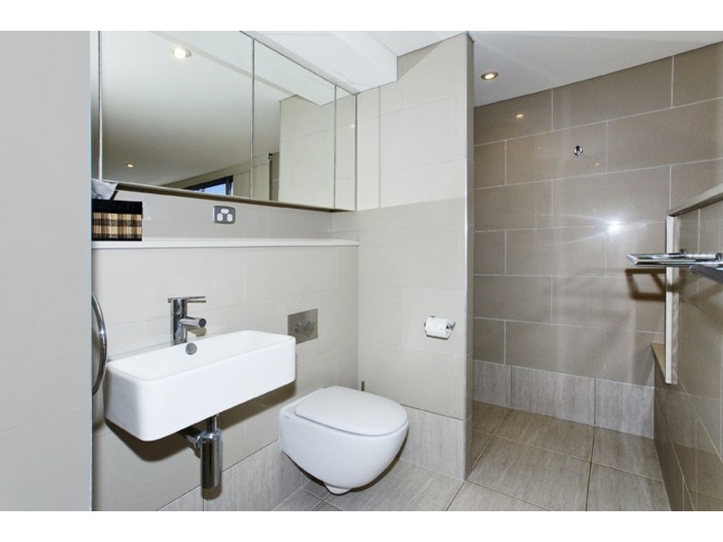 10/65 LANDSBOROUGH AVENUE, Scarborough QLD 4020