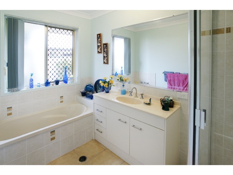 42 TRANQUILITY DRIVE, Rothwell QLD 4022