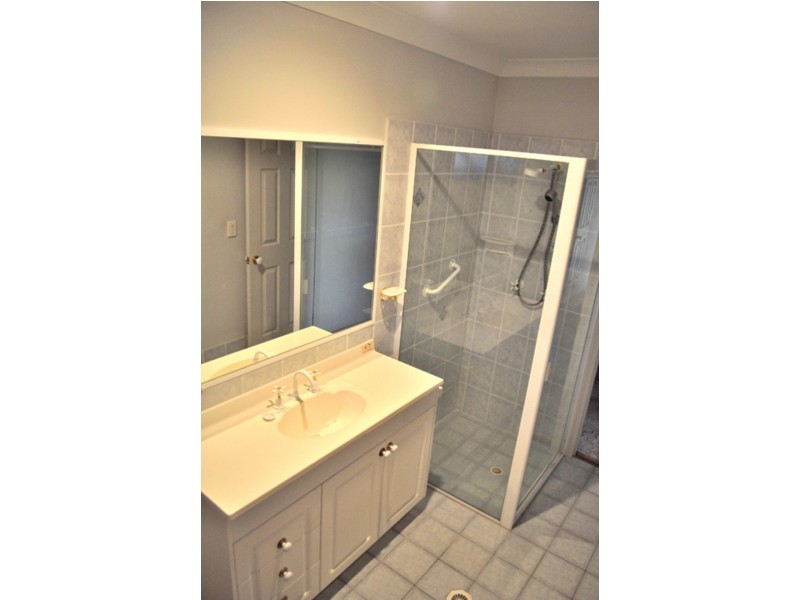 64/2 WATTLE ST, Rothwell QLD 4022