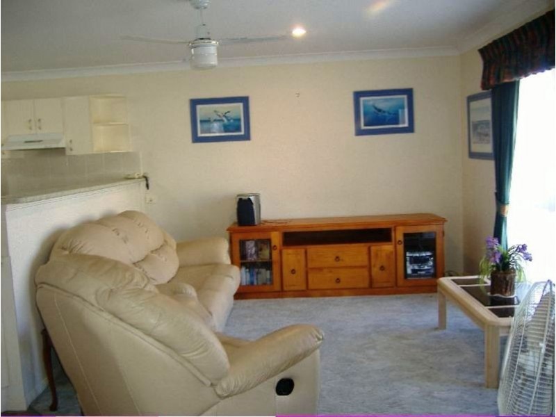 100/2 WATTLE ST, Rothwell QLD 4022