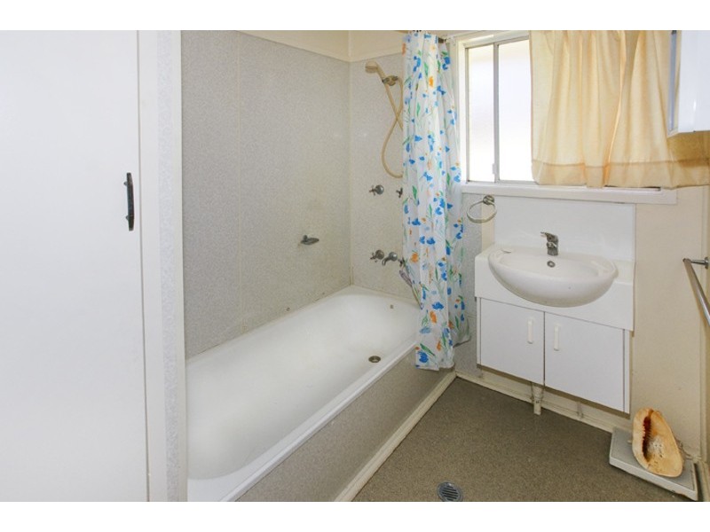 16 AZALEA STREET, Deception Bay QLD 4508