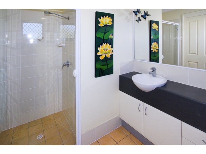 1/18 BLAKENEY STREET, Woody Point QLD 4019
