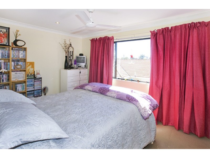 1/18 BLAKENEY STREET, Woody Point QLD 4019