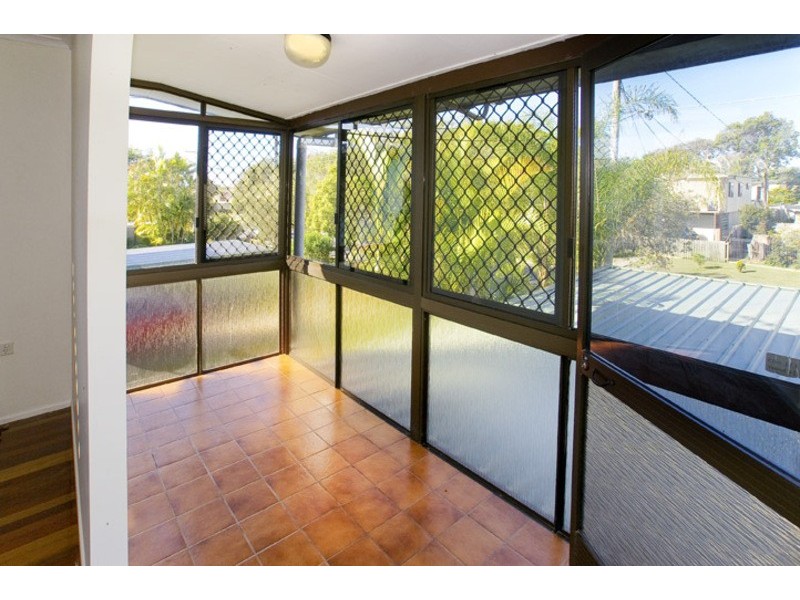 33 ETTIE ST, Redcliffe QLD 4020
