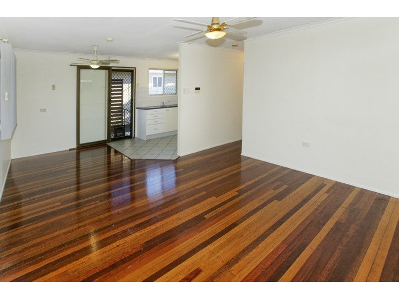 33 ETTIE ST, Redcliffe QLD 4020