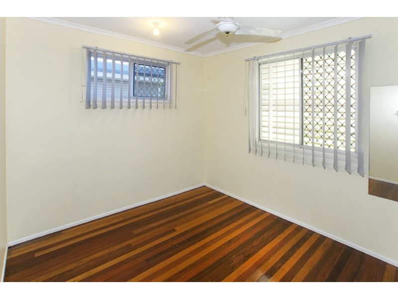 33 ETTIE ST, Redcliffe QLD 4020