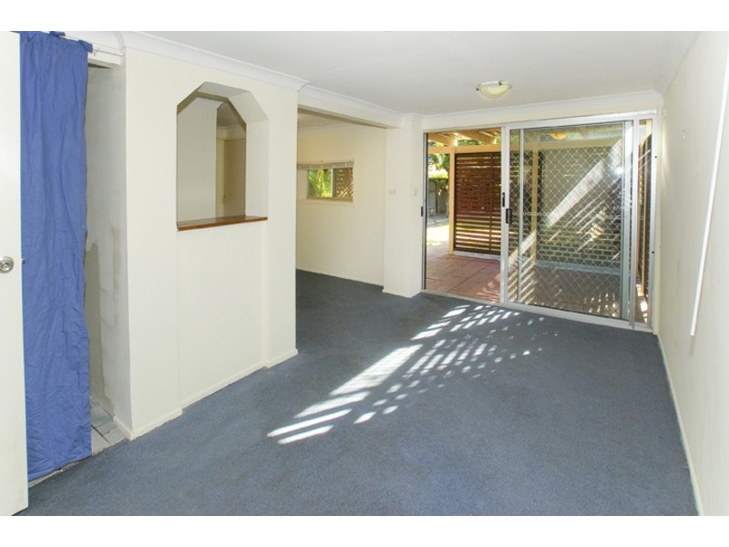 33 ETTIE ST, Redcliffe QLD 4020