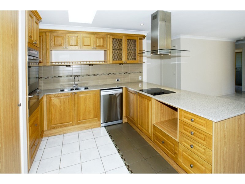 1 ROBERT CLOSE, Redcliffe QLD 4020