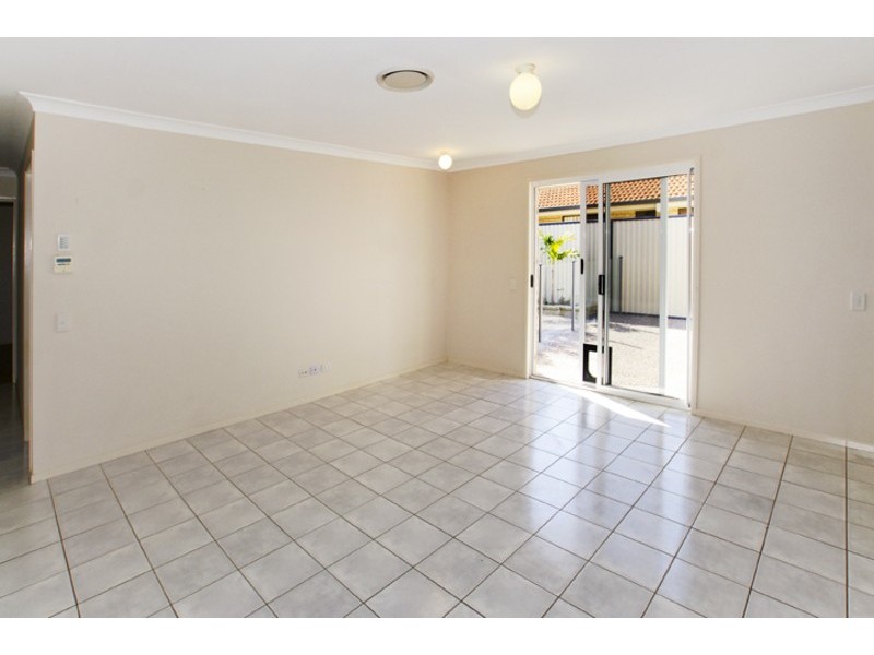 1 ROBERT CLOSE, Redcliffe QLD 4020