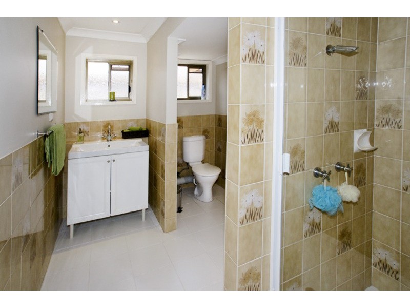 38 HIBISCUS AVE, Redcliffe QLD 4020