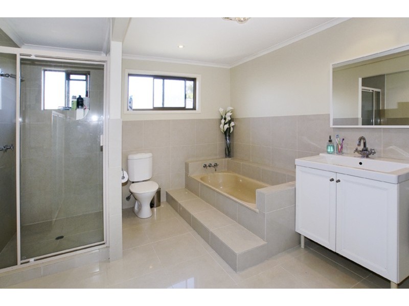 38 HIBISCUS AVE, Redcliffe QLD 4020