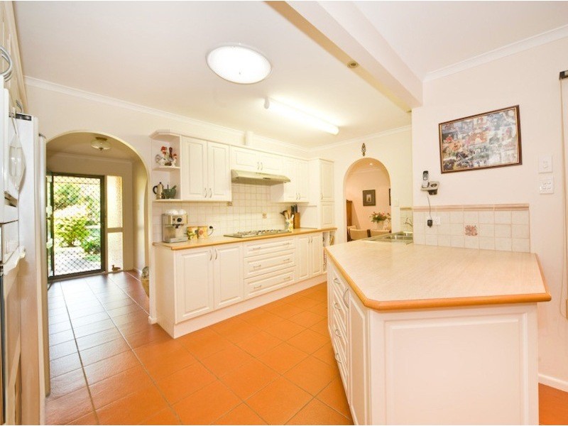 21 BEACON CRESCENT, Newport QLD 4020