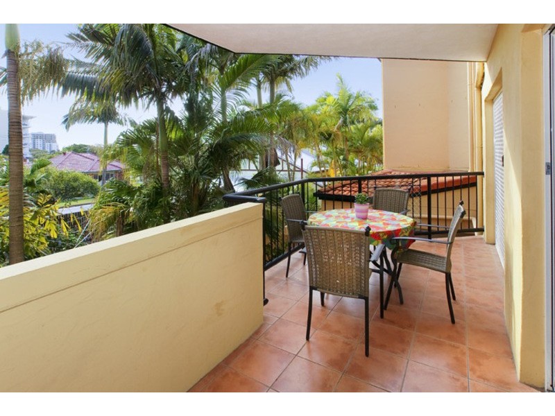 5/13 HUMPYBONG ESPLANADE, Redcliffe QLD 4020