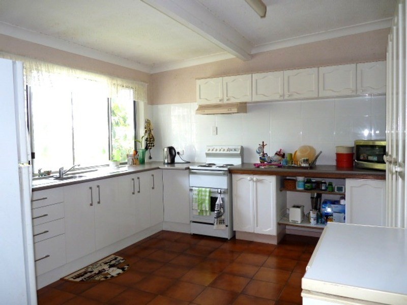 4 KIPPA ST, Kippa-ring QLD 4021