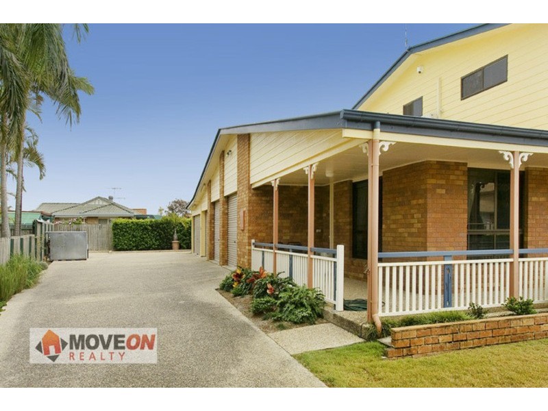 4 OAKMONT ST, Rothwell QLD 4022