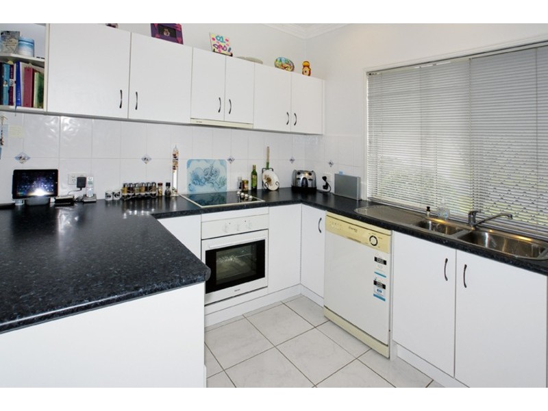 19 COLE ST, Scarborough QLD 4020