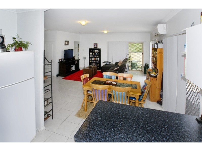 19 COLE ST, Scarborough QLD 4020