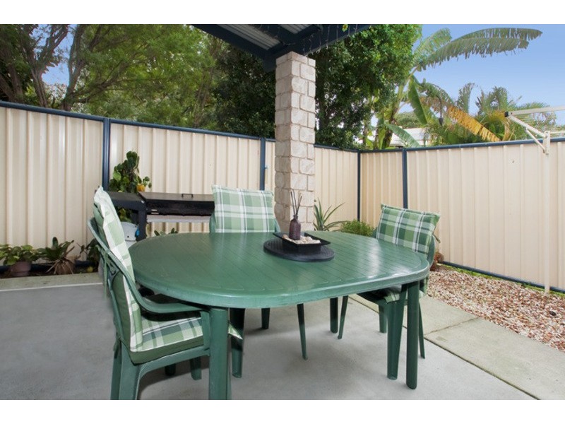 19 COLE ST, Scarborough QLD 4020